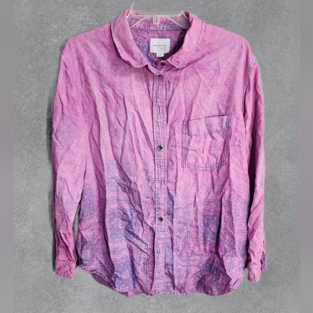 American Eagle Pink Purple Bandana Print Button Down Size Large